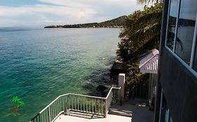 Jaynet Oceanview Resort